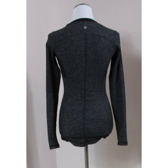 LULULEMON  Sz 4? 6? Base Runner Black Gray Mini Check Pique Ruffle Shoulder Top - Picture 3 of 7